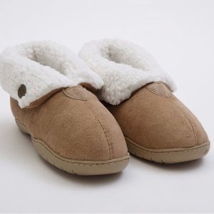 New! Aran market slipper boots. Perfect gift for the man in your life!! Size M